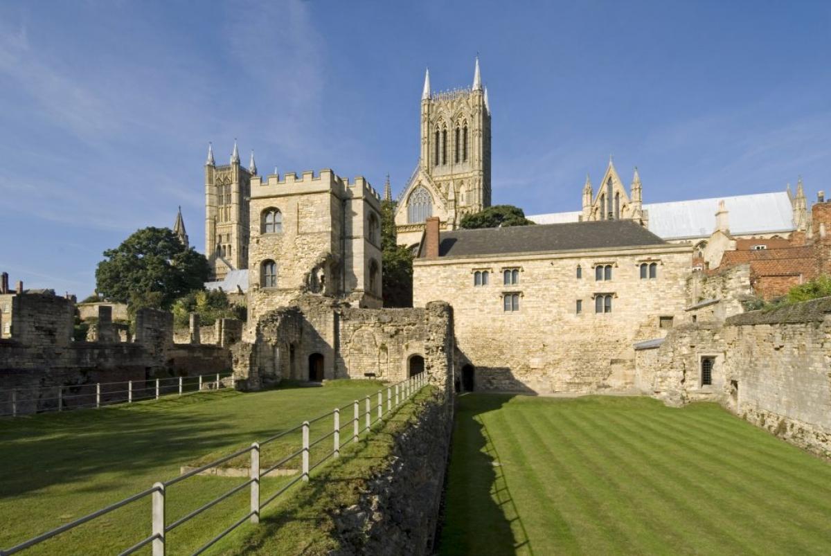 Work begins on conservation of Lincoln Medieval Bishops Palace